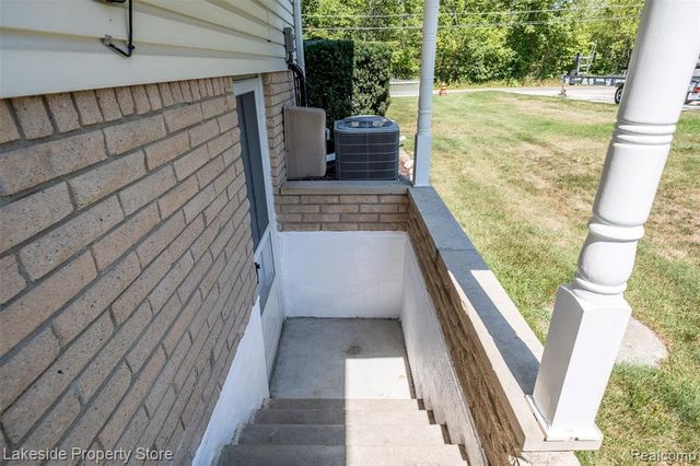841 Driburg Drive, Commerce Twp, MI 48390