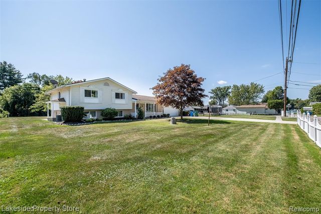 841 Driburg Drive, Commerce Twp, MI 48390