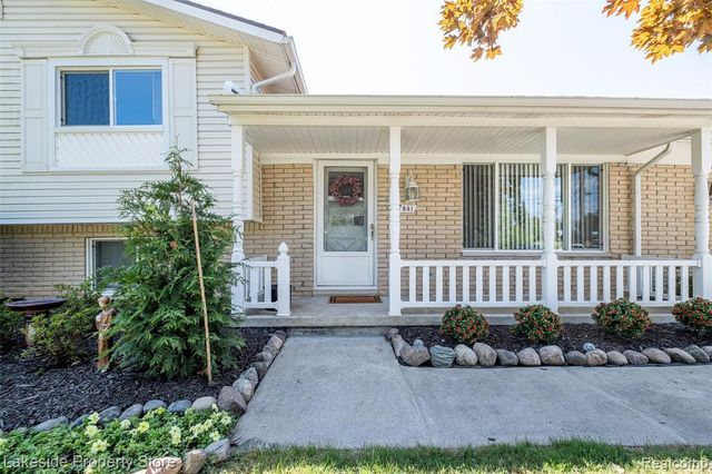 841 Driburg Drive, Commerce Twp, MI 48390
