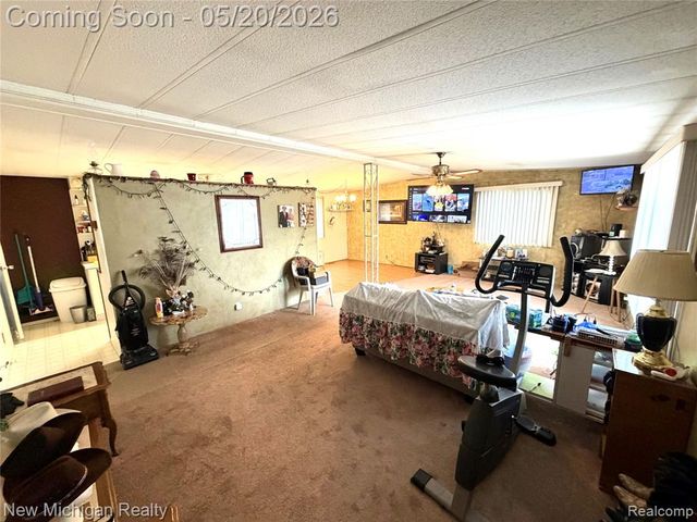1004 Pelham Boulevard, Waterford, MI 48328