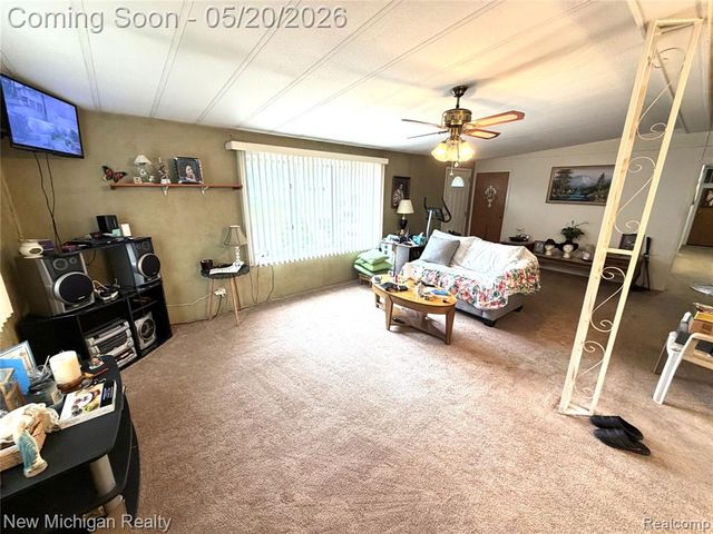 1004 Pelham Boulevard, Waterford, MI 48328