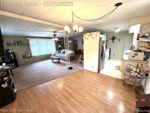 1004 Pelham Boulevard, Waterford, MI 48328