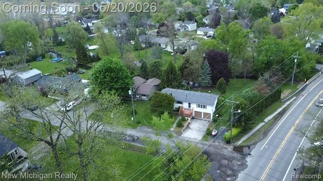 1004 Pelham Boulevard, Waterford, MI 48328