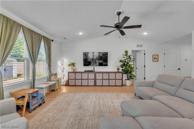 19 Third Avenue, Berea, OH 44017