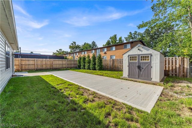 19 Third Avenue, Berea, OH 44017