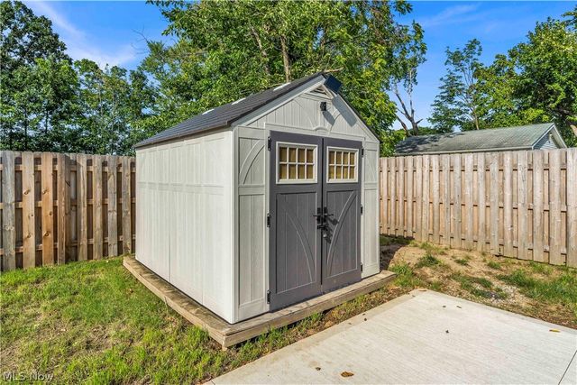 19 Third Avenue, Berea, OH 44017