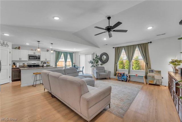 19 Third Avenue, Berea, OH 44017