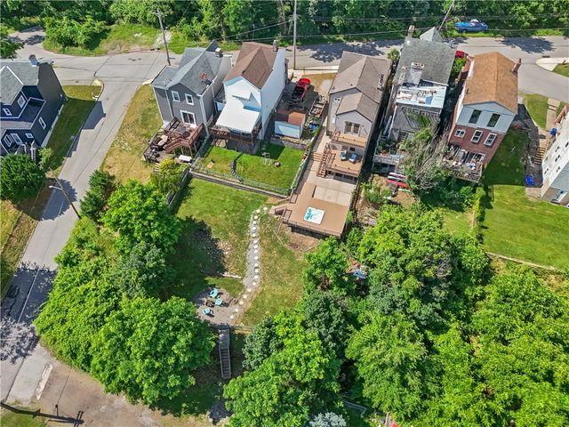 3003 Cobden St, South Side, PA 15203