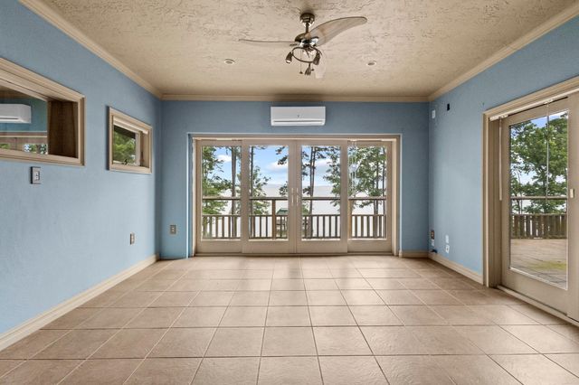 255 Laguna Pt, Hemphill, TX 75948