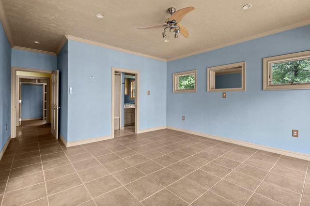 255 Laguna Pt, Hemphill, TX 75948