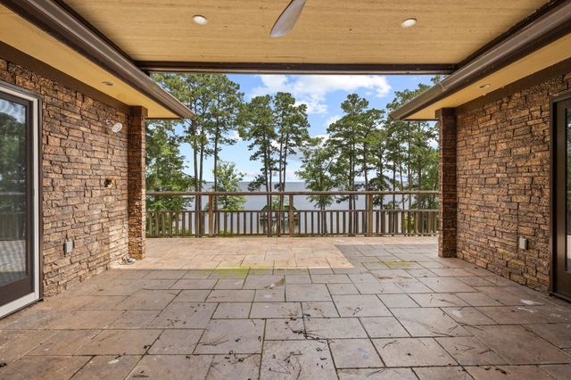 255 Laguna Pt, Hemphill, TX 75948