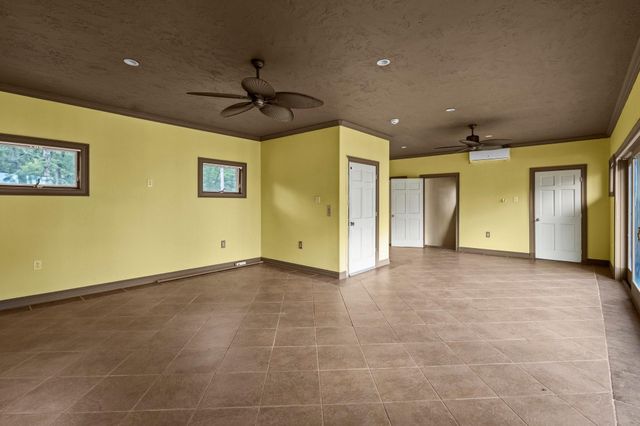 255 Laguna Pt, Hemphill, TX 75948