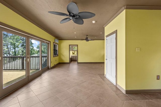 255 Laguna Pt, Hemphill, TX 75948