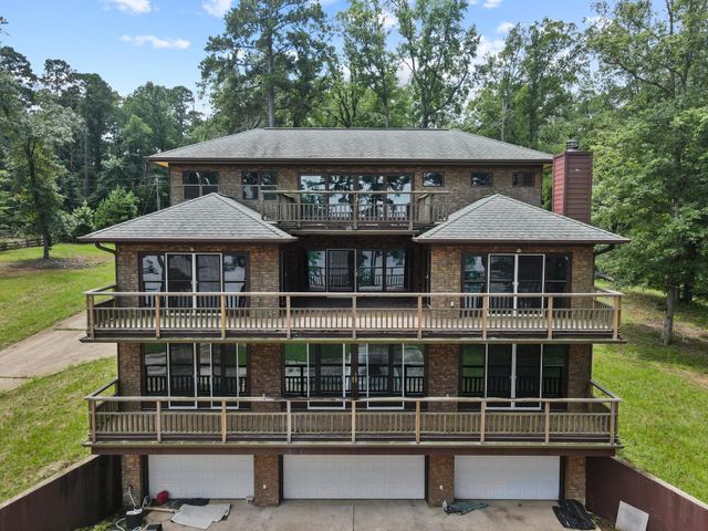 255 Laguna Pt, Hemphill, TX 75948