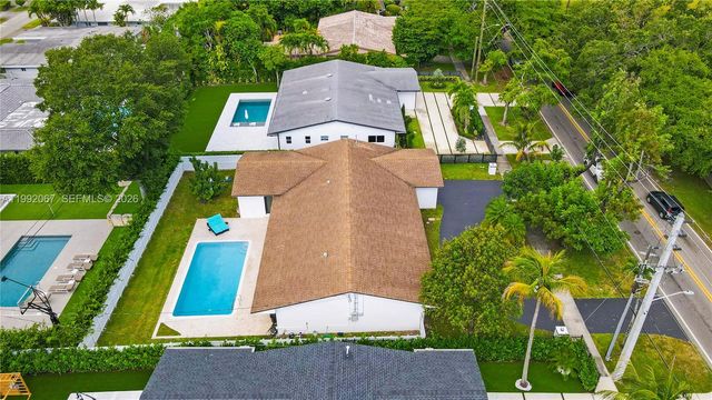 1850 NE 199th St, Miami, FL 33179
