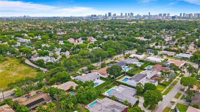 1850 NE 199th St, Miami, FL 33179