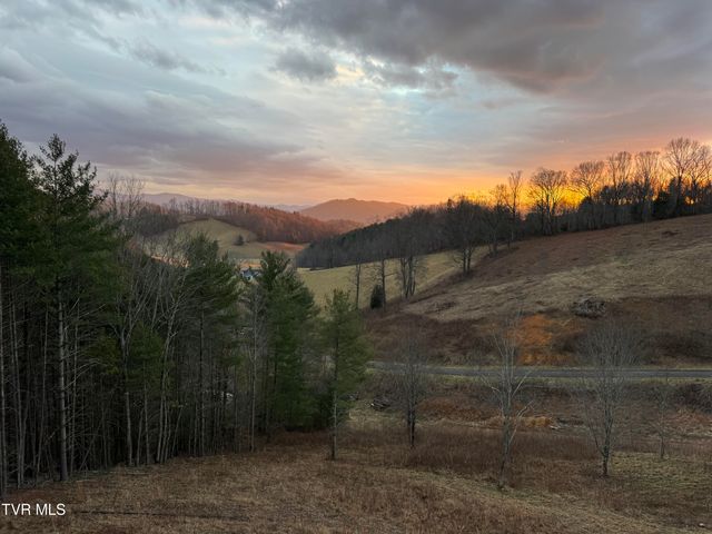 550 Ridgeview Drive, Mountain City, TN 37683