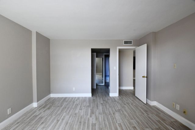 14 Royal Palm Way 2050, Boca Raton, FL 33432