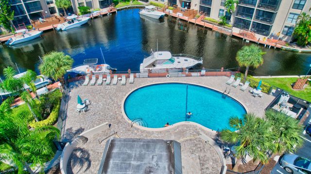 14 Royal Palm Way 2050, Boca Raton, FL 33432