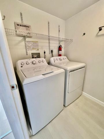 6866 Huntington Lane 306, Delray Beach, FL 33446