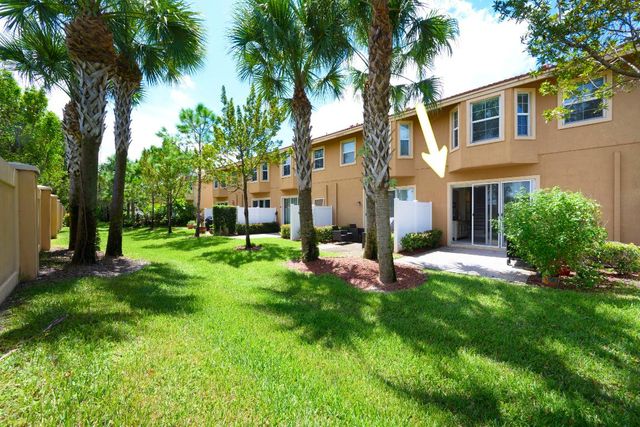 5817 Monterra Club Drive, Greenacres, FL 33463