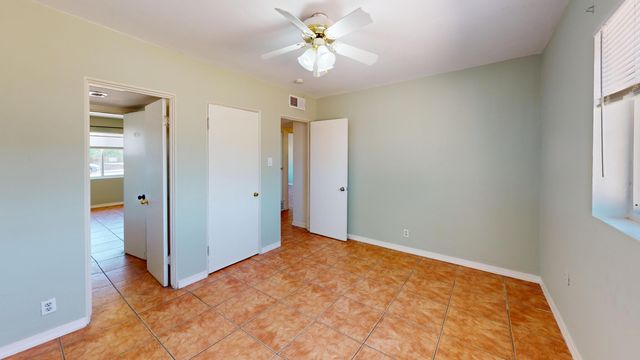 2607 General Bradley Street NE, Albuquerque, NM 87112