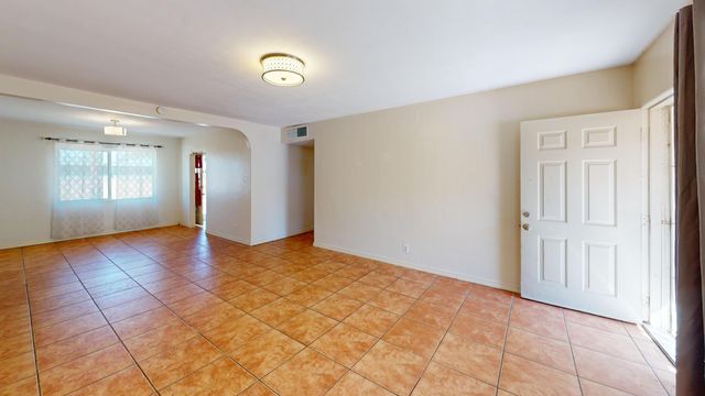2607 General Bradley Street NE, Albuquerque, NM 87112