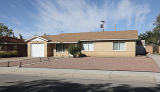 2607 General Bradley Street NE, Albuquerque, NM 87112