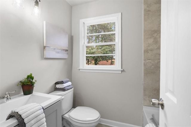 711 Alfred NW Road, Atlanta, GA 30331