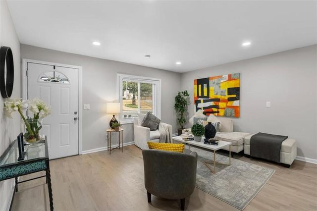 711 Alfred NW Road, Atlanta, GA 30331