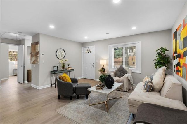 711 Alfred NW Road, Atlanta, GA 30331