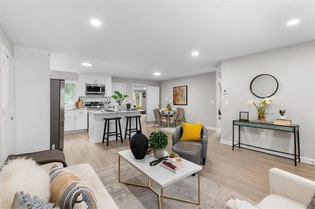 711 Alfred NW Road, Atlanta, GA 30331