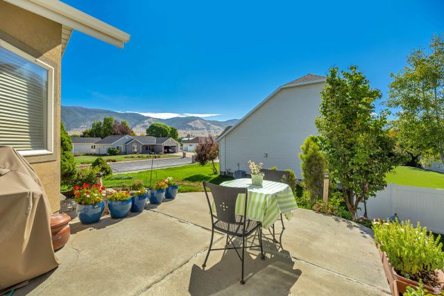 1832 N OLSEN WAY, West Bountiful, UT 84087