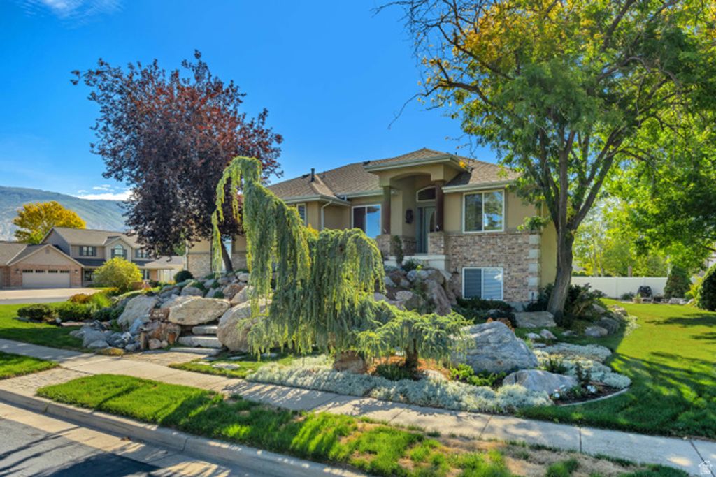 1832 N OLSEN WAY, West Bountiful, UT 84087 — photo 2