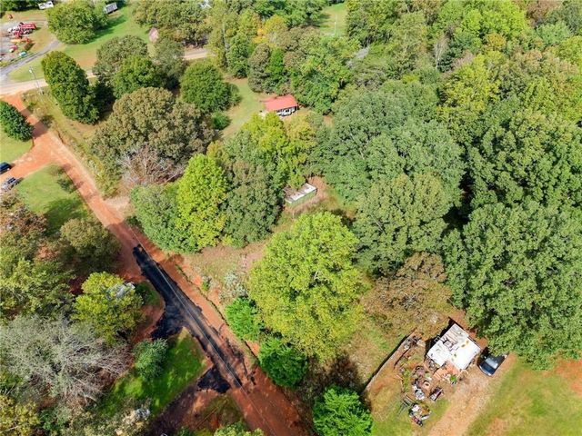 99 Rocket Drive, Cleveland, GA 30528