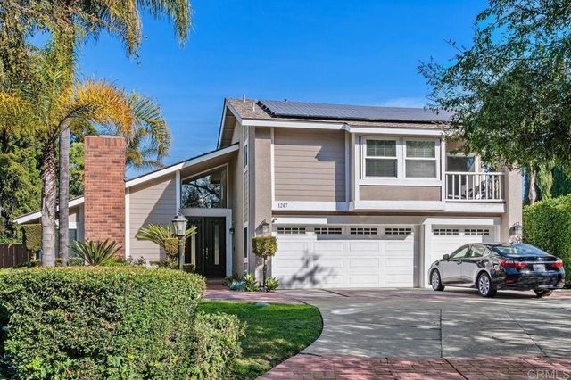 1207 Branding Iron Circle, Vista, CA 92081