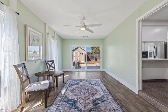 3230 W Pryor Avenue, Visalia, CA 93277