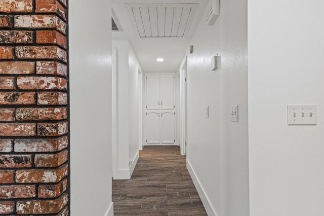 3230 W Pryor Avenue, Visalia, CA 93277