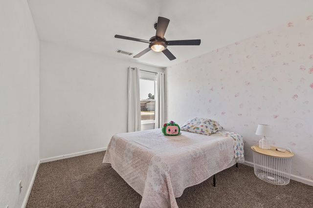 3230 W Pryor Avenue, Visalia, CA 93277