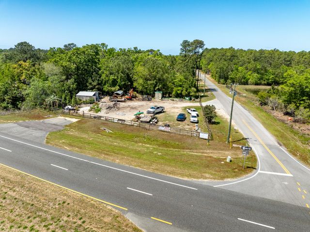 19068 S US Highway 331, Freeport, FL 32439