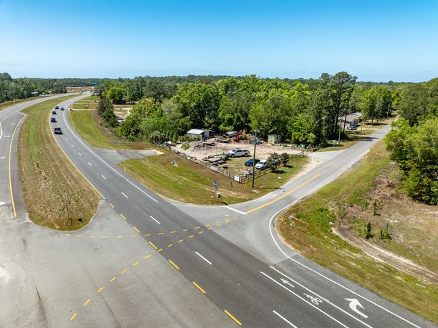 19068 S US Highway 331, Freeport, FL 32439