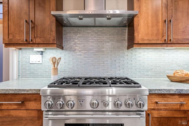 1205 Calle Del Arroyo Rd, Sonoma, CA 95476