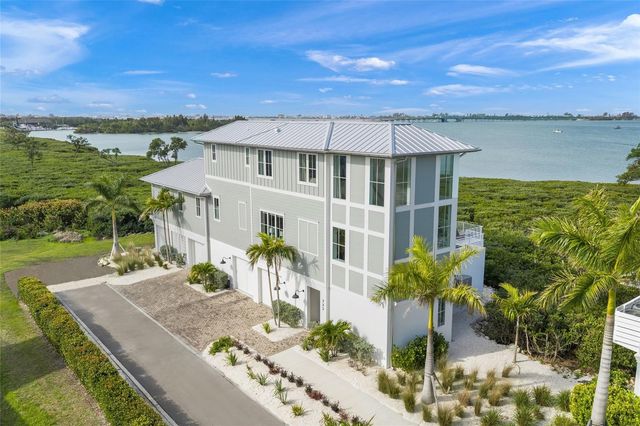 332 HARBOUR SOUND COURT, Bradenton, FL 34209