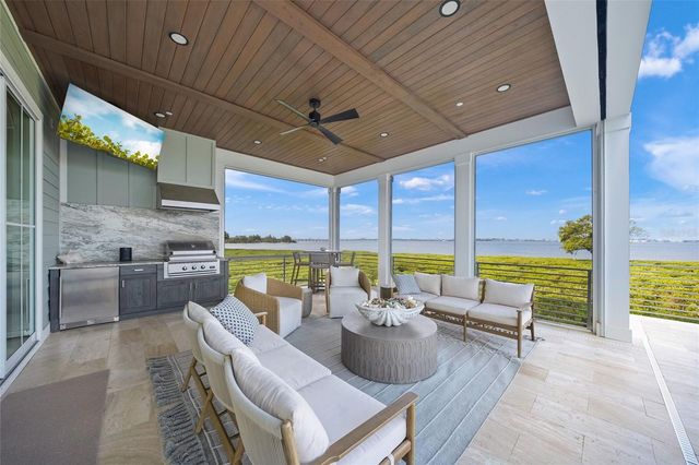 332 HARBOUR SOUND COURT, Bradenton, FL 34209