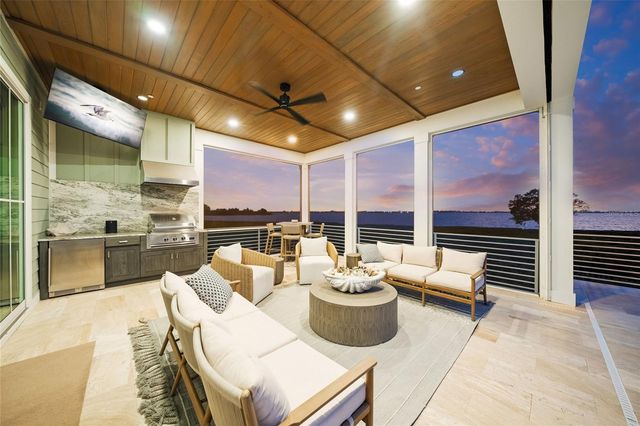 332 HARBOUR SOUND COURT, Bradenton, FL 34209