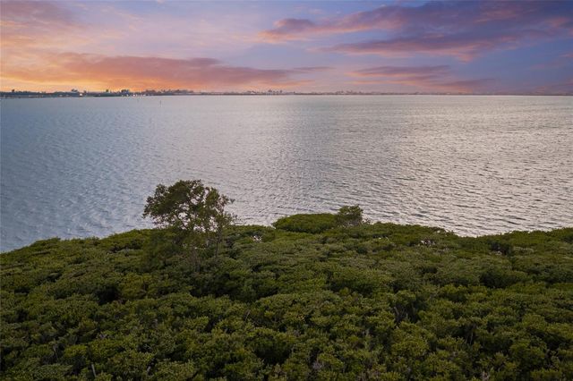 332 HARBOUR SOUND COURT, Bradenton, FL 34209