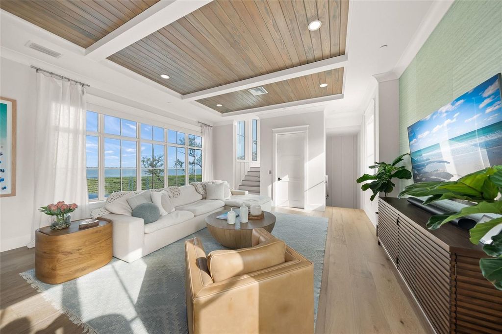 Image 15 of property listing at 332 HARBOUR SOUND COURT, Bradenton, FL 34209