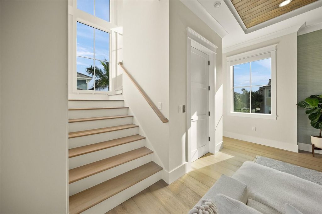 Image 25 of property listing at 332 HARBOUR SOUND COURT, Bradenton, FL 34209