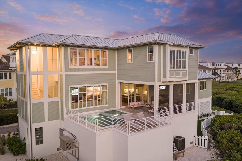 Image 4 of property listing at 332 HARBOUR SOUND COURT, Bradenton, FL 34209