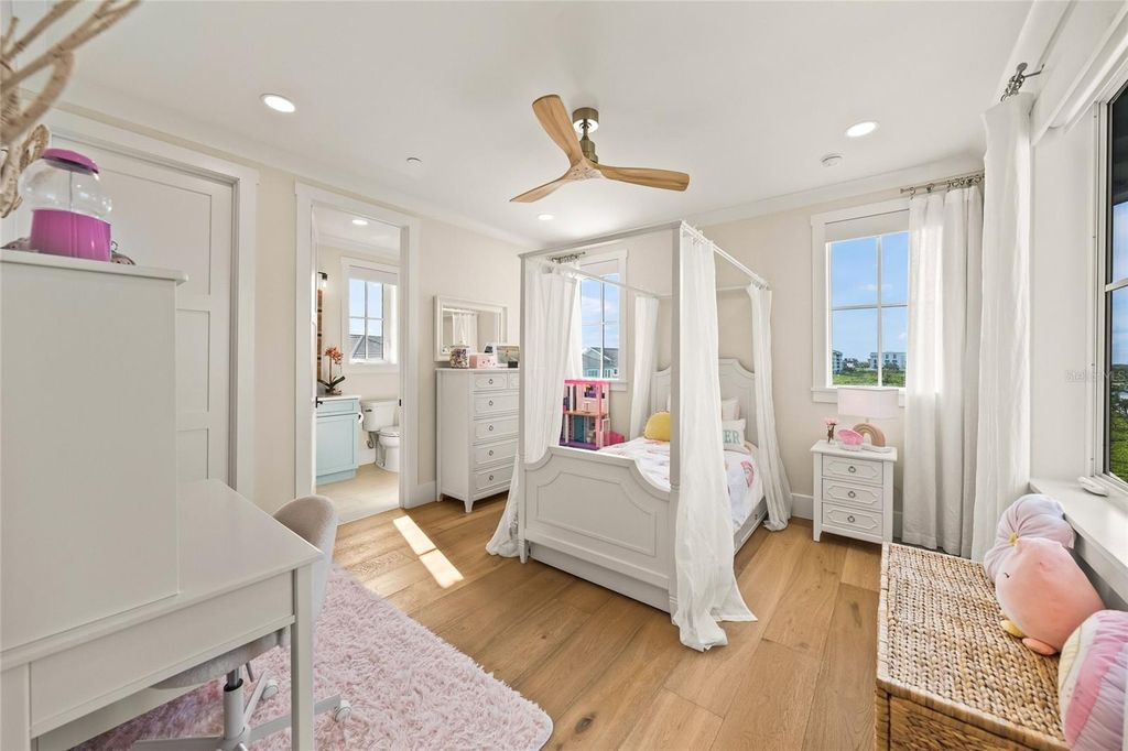 Image 35 of property listing at 332 HARBOUR SOUND COURT, Bradenton, FL 34209